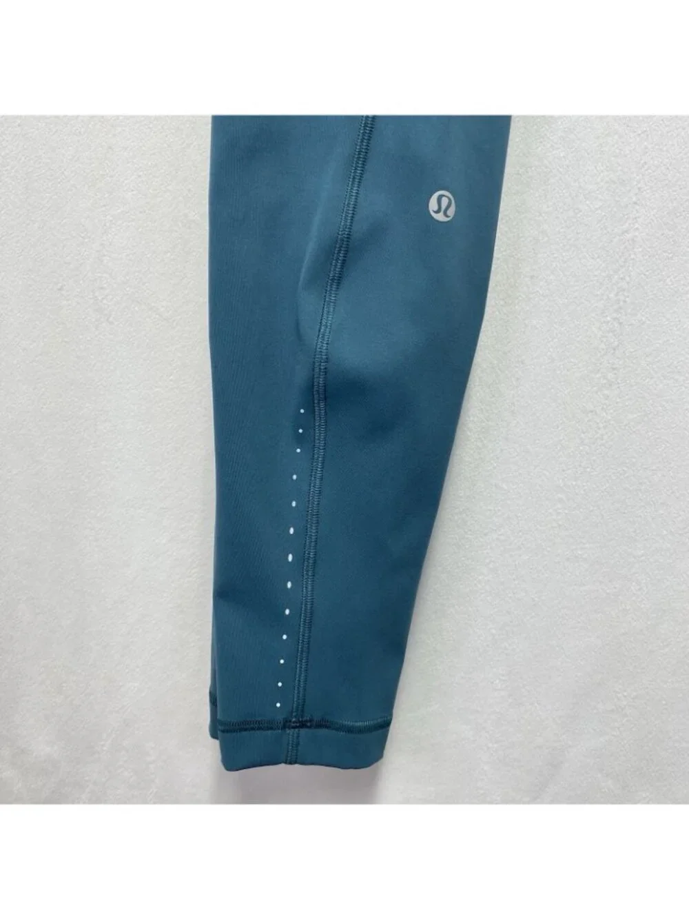 lululemon athletica excellent pre